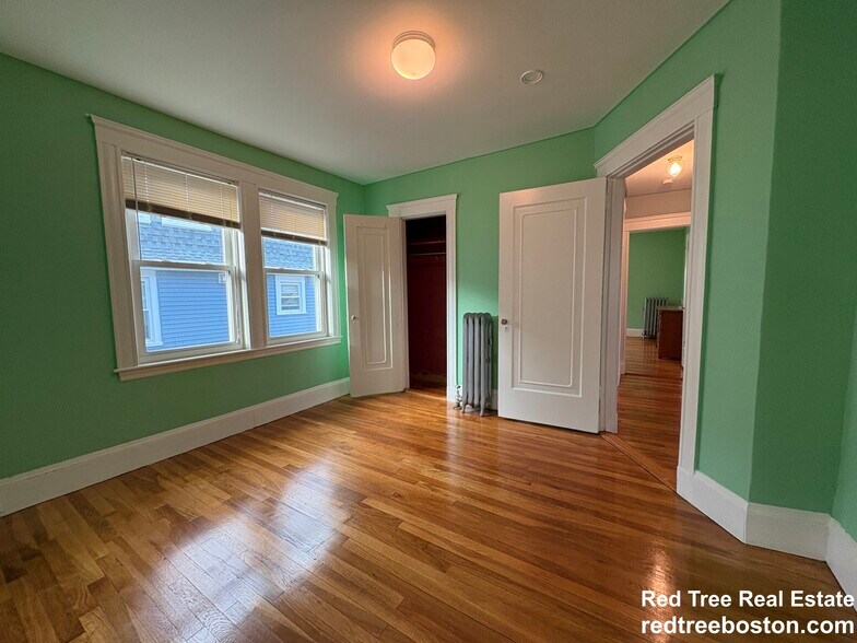 Building Photo - 155-157 Hillside St. Unit 2