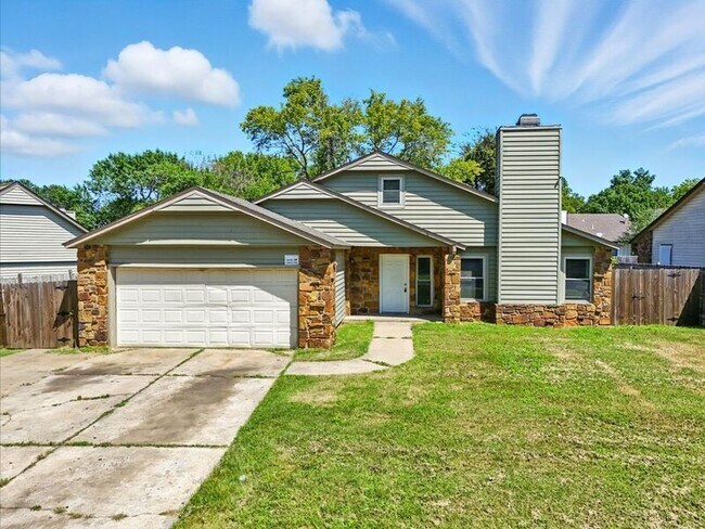 Building Photo - 2929 S 138th E Pl