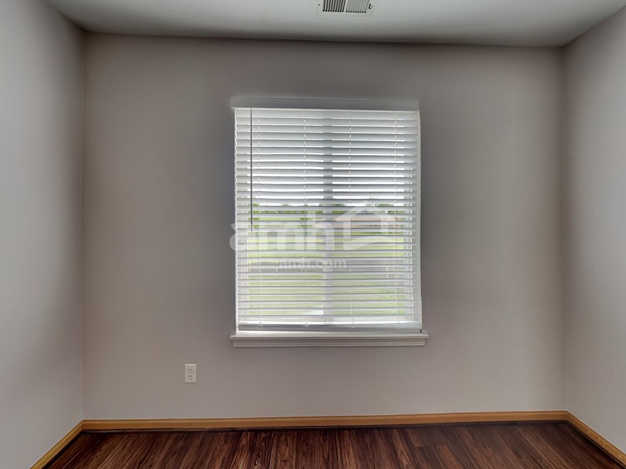 Building Photo - 21343 Earhart Ct