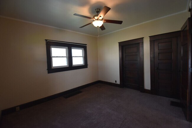 Building Photo - Two Bedroom House in Knightstown