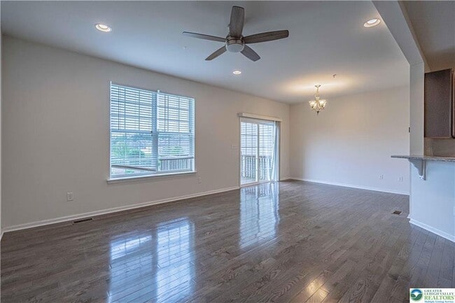 Building Photo - 250 Snapdragon Way