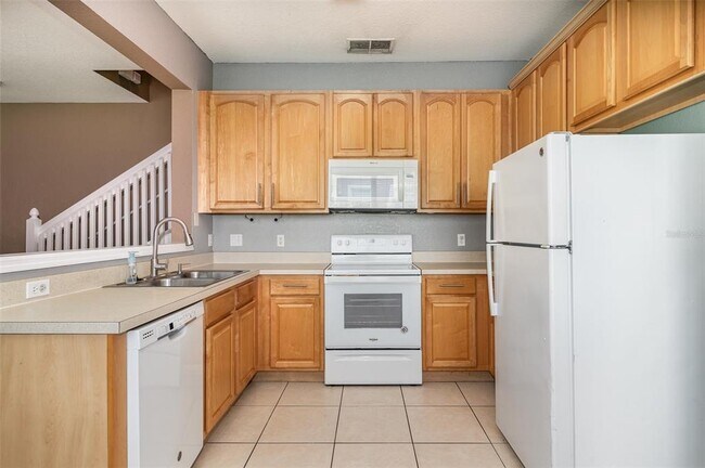 Building Photo - 2110 Stockton Dr