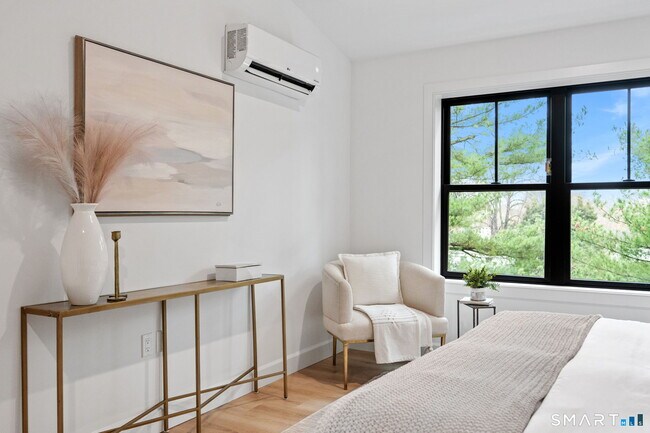 Building Photo - 131 Beach Rd