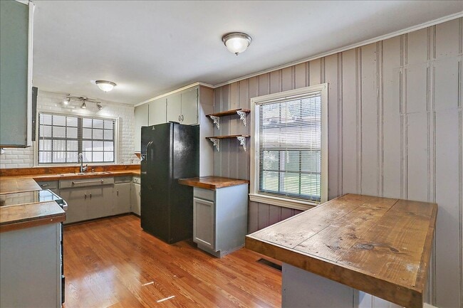 Building Photo - 5814 Canton Park Dr