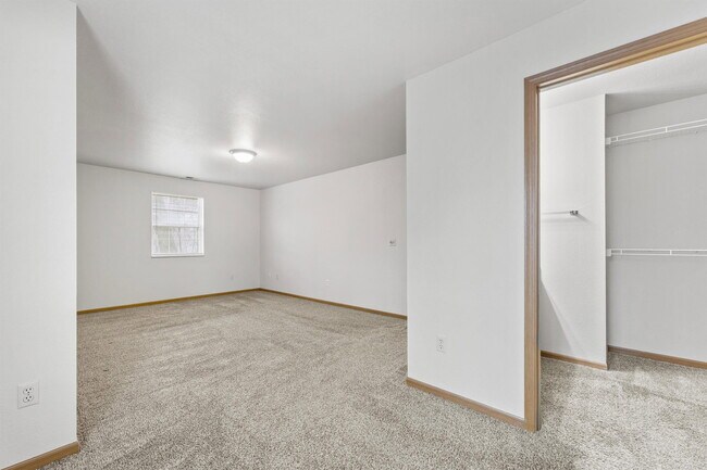 Building Photo - 2102 Stirrup Ln