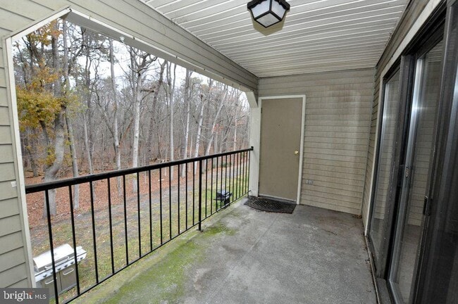 Building Photo - 28 Bridgewater Dr