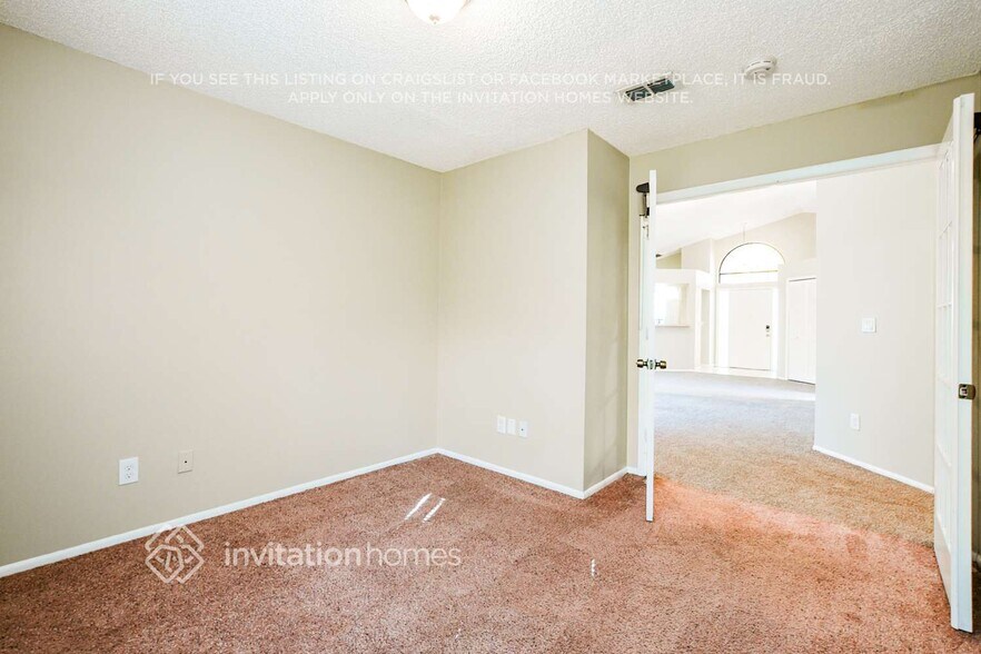 Building Photo - 1018 Henson Ct