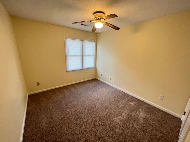 Building Photo - 3105 Verdugo Dr