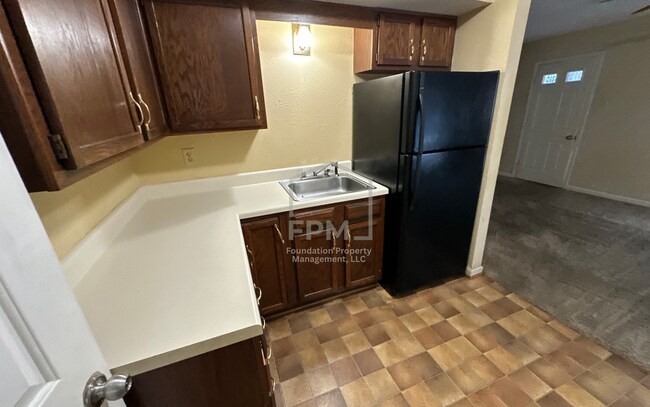 Building Photo - 8559 Chippingham Dr