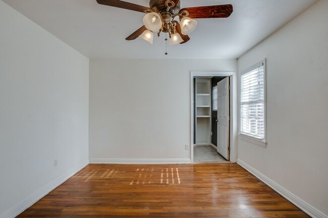 Building Photo - Pre-leasing for June!