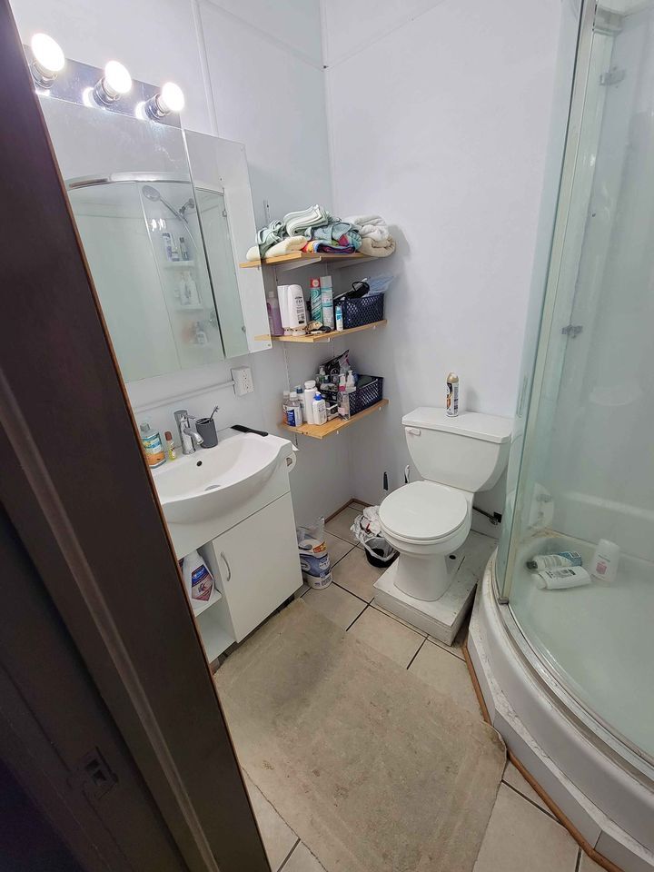 Building Photo - 2303 Olive St