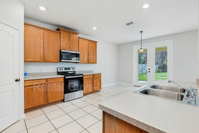 Building Photo - 402 Hearthside Ct