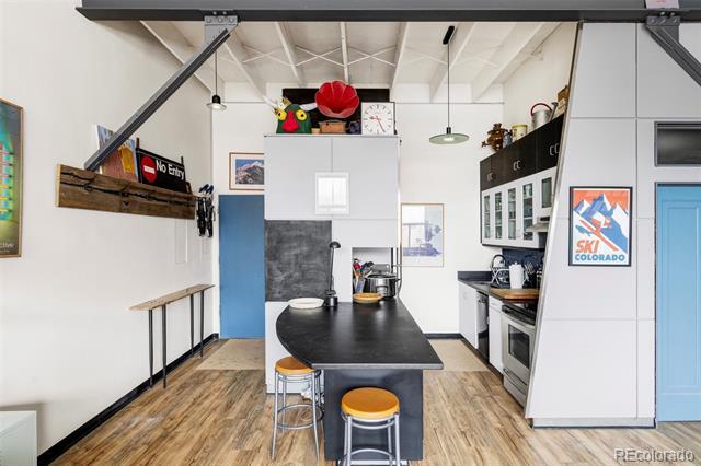 Building Photo - 3309 Blake St