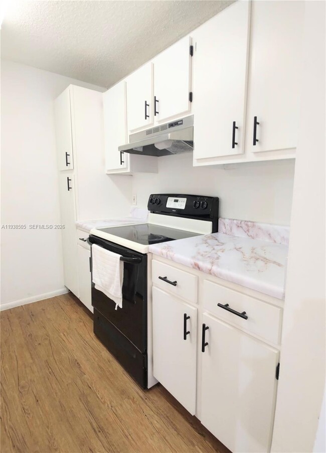 Building Photo - 4401 W McNab Rd