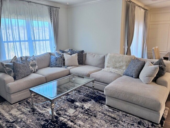 Building Photo - 224 Park Crest Run