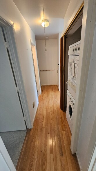 Building Photo - 118 Camelot Ct