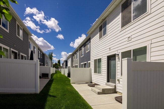Building Photo - 4156 S 2825 W