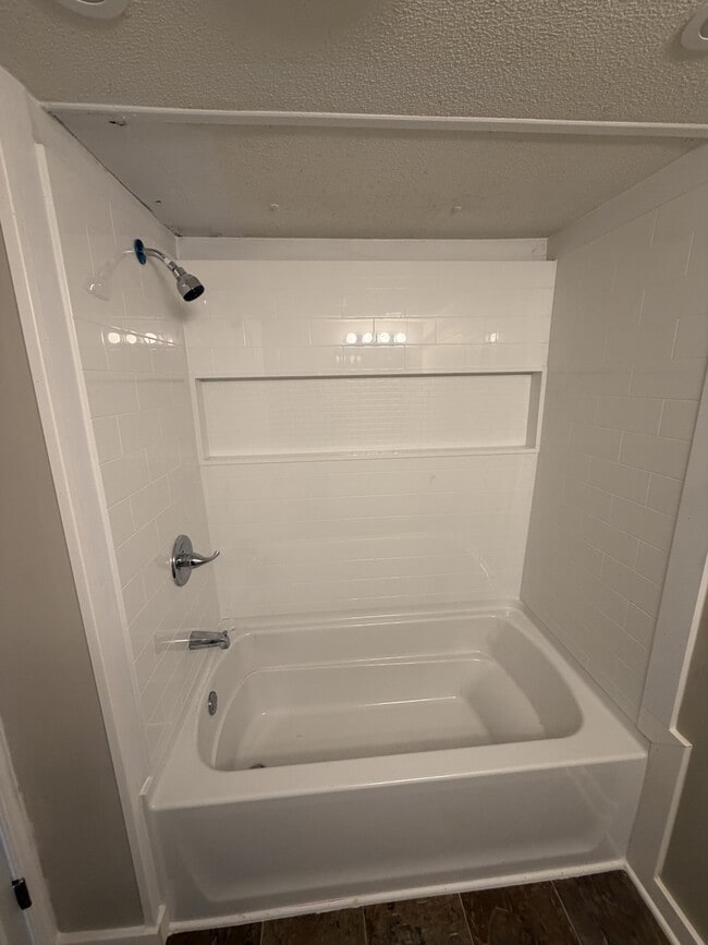 Building Photo - 105 Langford Dr