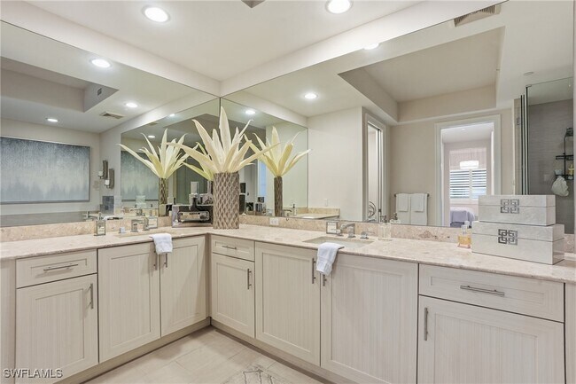 Building Photo - 1030 3rd Ave S