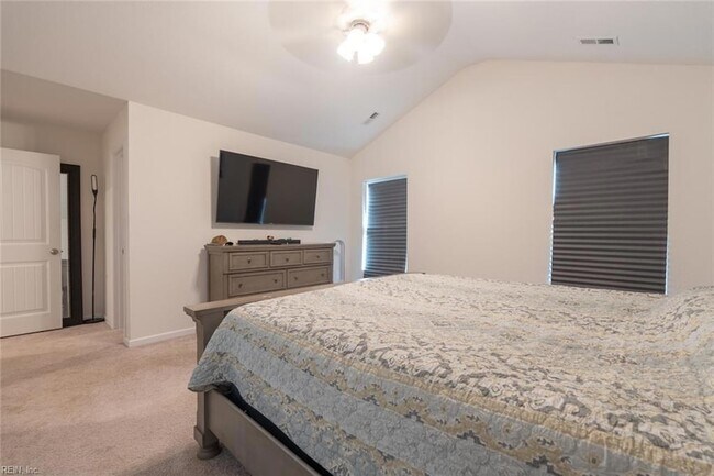 Building Photo - 1536 Beekman St