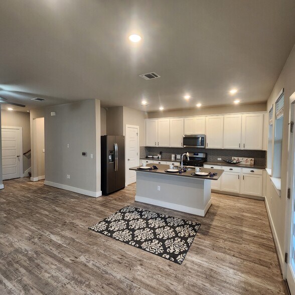 Building Photo - 7506 Burnham Pl