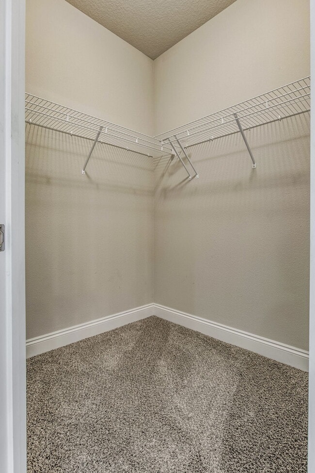 Building Photo - This beautifully maintained 3-bedroom, 2-bathroom residence offers the perfect blend of comfort, ...