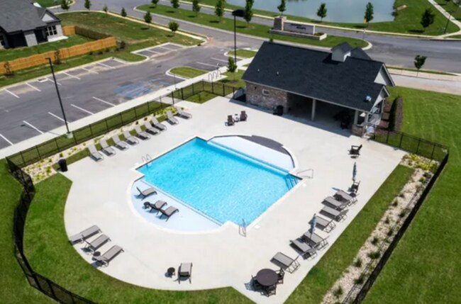 Building Photo - FENCED yard-great location at the base of Keel Mountain