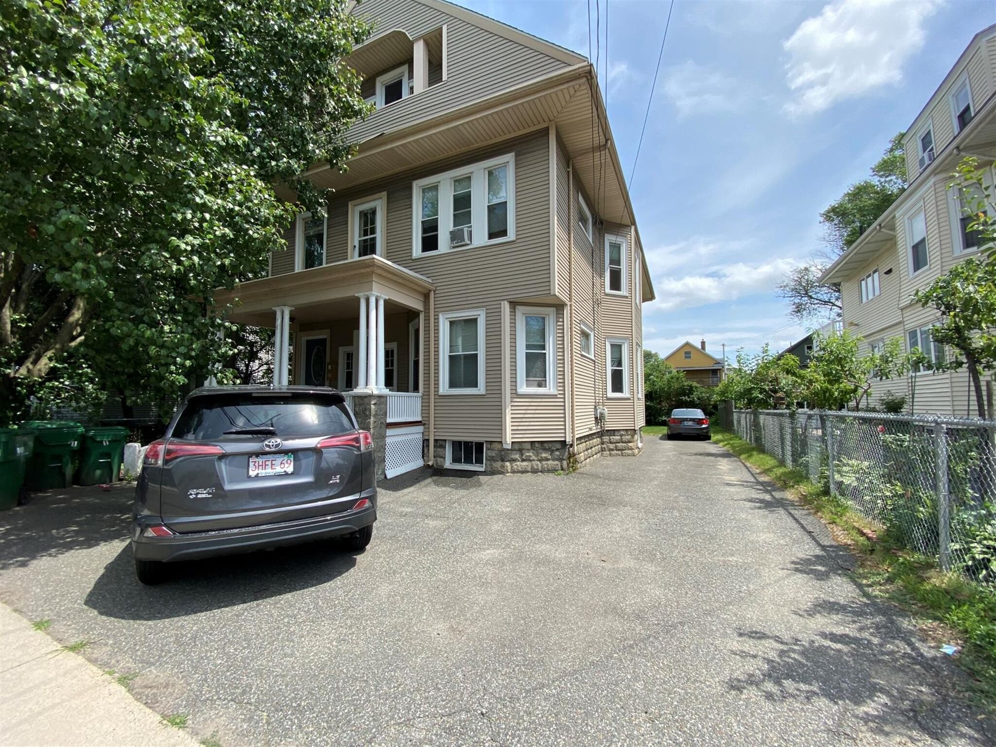 Building Photo - 266 Harvard St