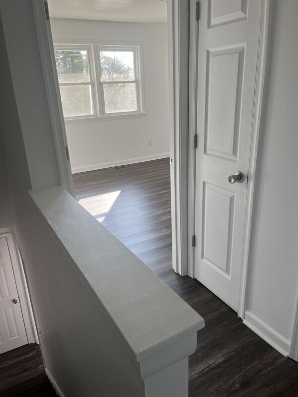 Building Photo - 1516 W Clara Dr