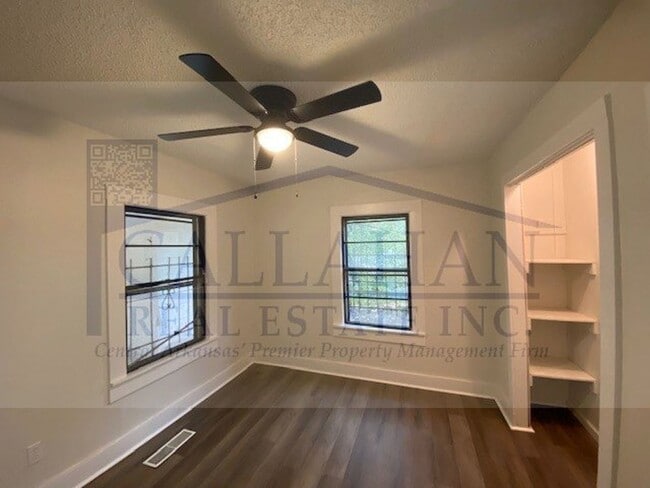 Building Photo - NLR 2 Bedroom Home