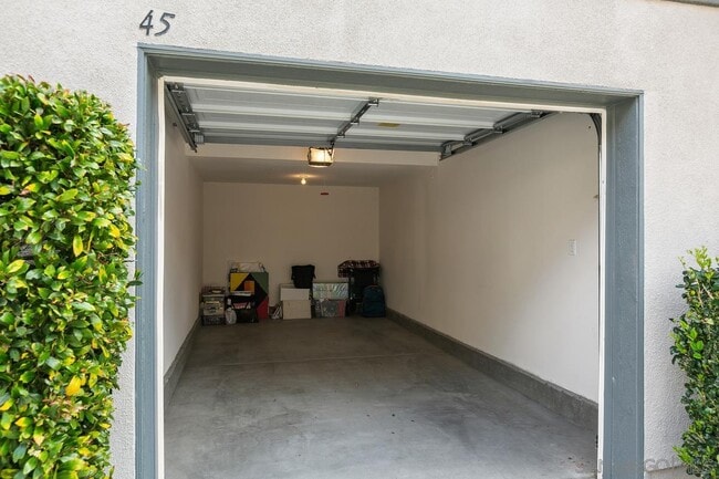 Building Photo - 16915 Hutchins Landing