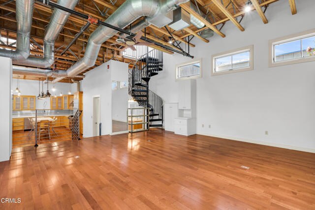 Building Photo - 68 E Montecito Ave