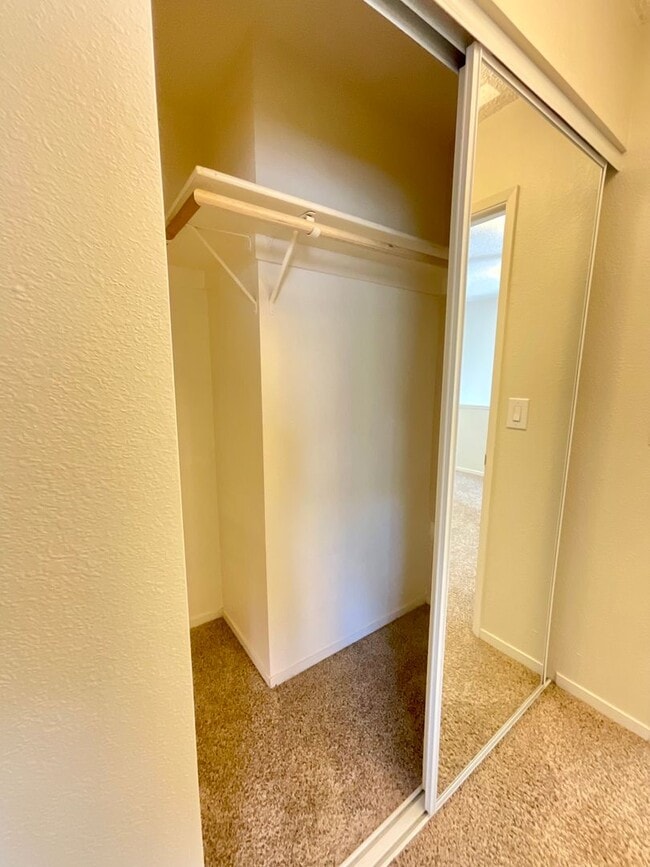 Building Photo - Northgate Village -  3 bedroom, 2.5 bath Townhouse!