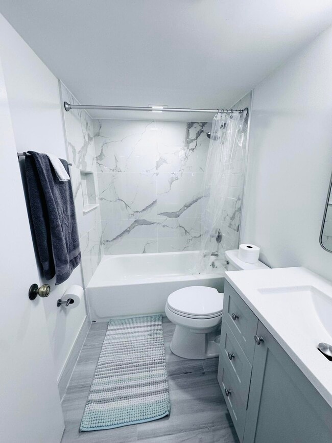 Building Photo - 353 S US Hwy 1