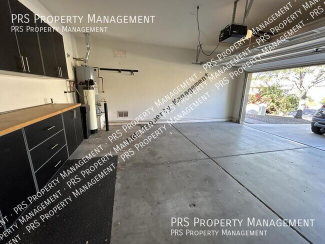 Building Photo - 2747 E Clifton Ave