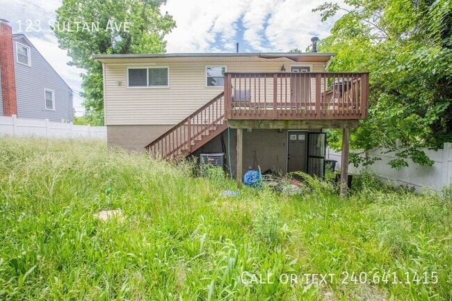 Building Photo - 123 Sultan Ave