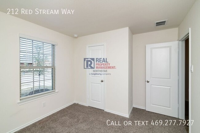 Building Photo - 212 Red Strm Wy