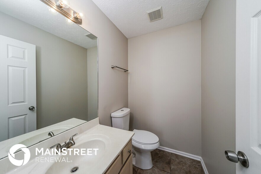 Building Photo - 12008 Valley Meadow Way