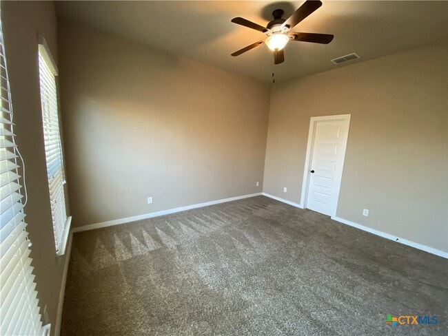 Building Photo - 2213 Avery Village