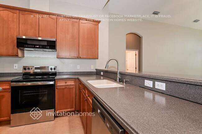 Building Photo - 2512 W Caparina Dr