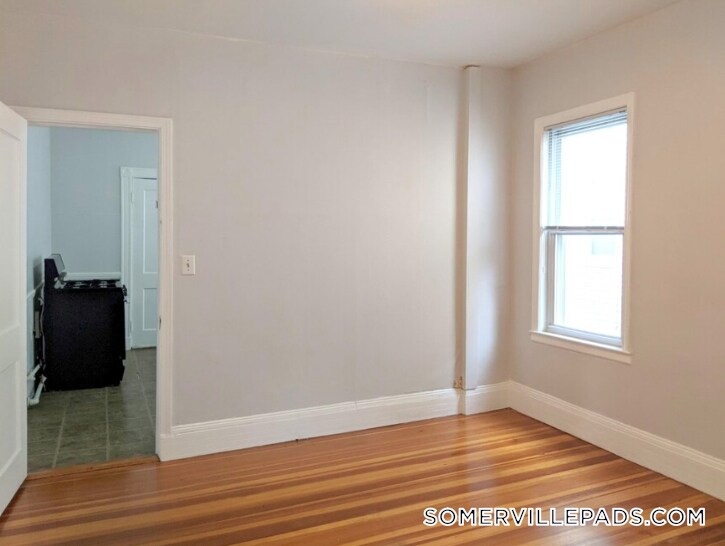 Building Photo - 14 Belknap St