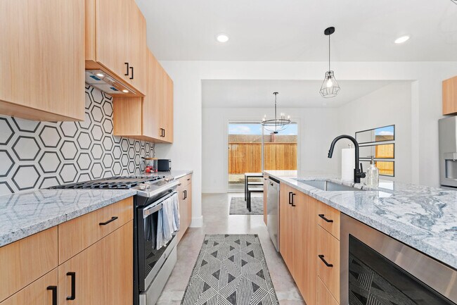 Building Photo - 4513 22nd Pl