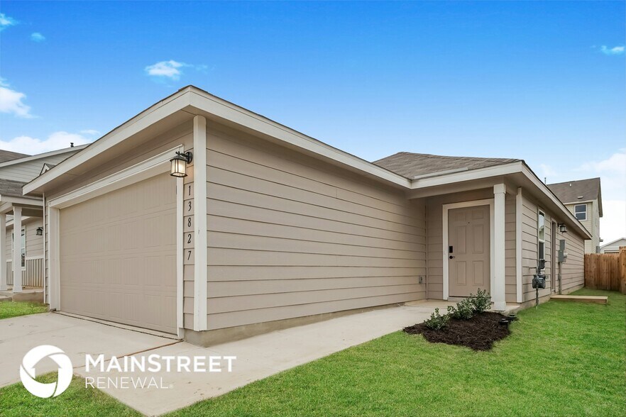 Building Photo - 13827 Goat Cv