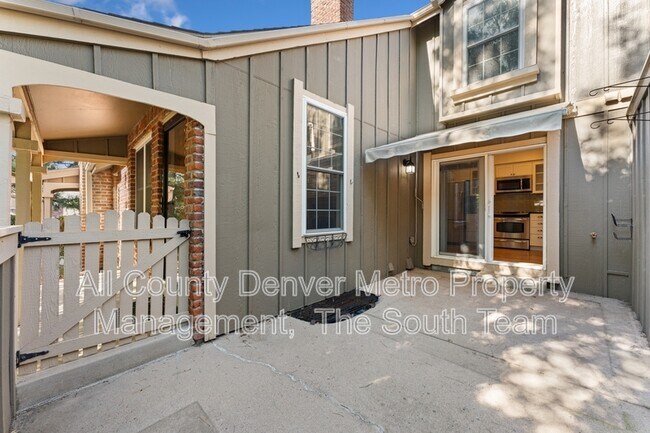Building Photo - 7731 S Curtice Way