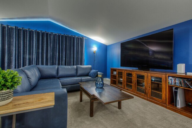Building Photo - 4bd/2ba Edmonds Home