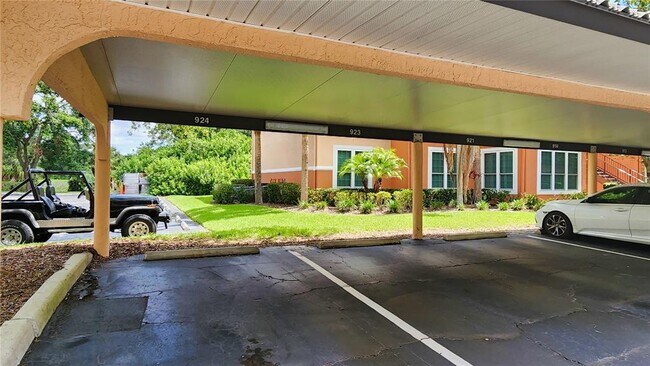 Building Photo - 4102 Central Sarasota Pkwy