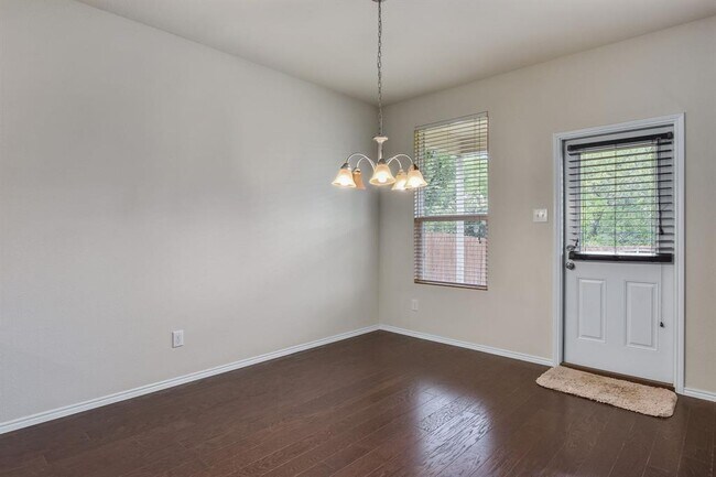 Building Photo - 1808 Abby Creek Dr