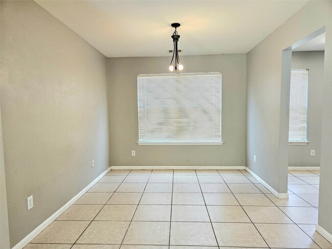 Building Photo - 18930 Larkspur Hills Dr