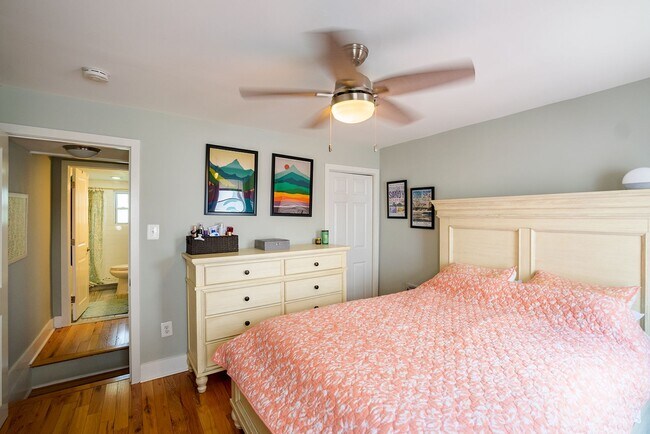 Building Photo - Charming Two Bedroom in Fishtown