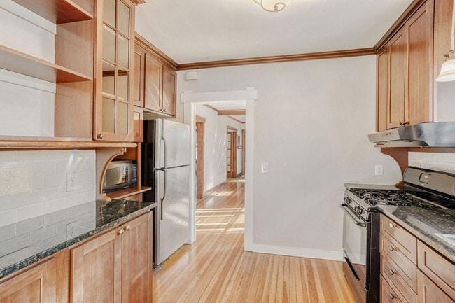 Building Photo - Wash Park Duplex Available Immediately